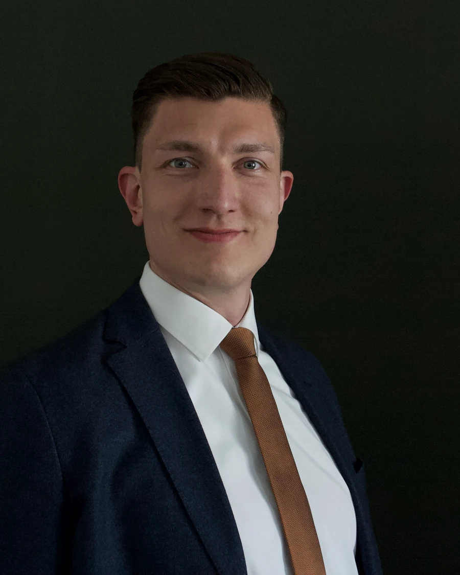 Rechtsanwalt Tobias Rzehaczek von der Leipziger Partnerkanzlei Lipsia Legal